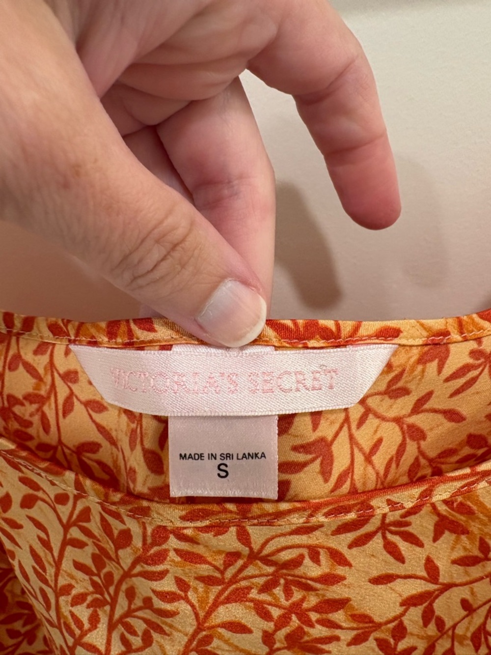 Victoria’s Secret Vintage 90s Y2K Orange Yellow Satin Tank Top Size Small - Picture 2 of 10